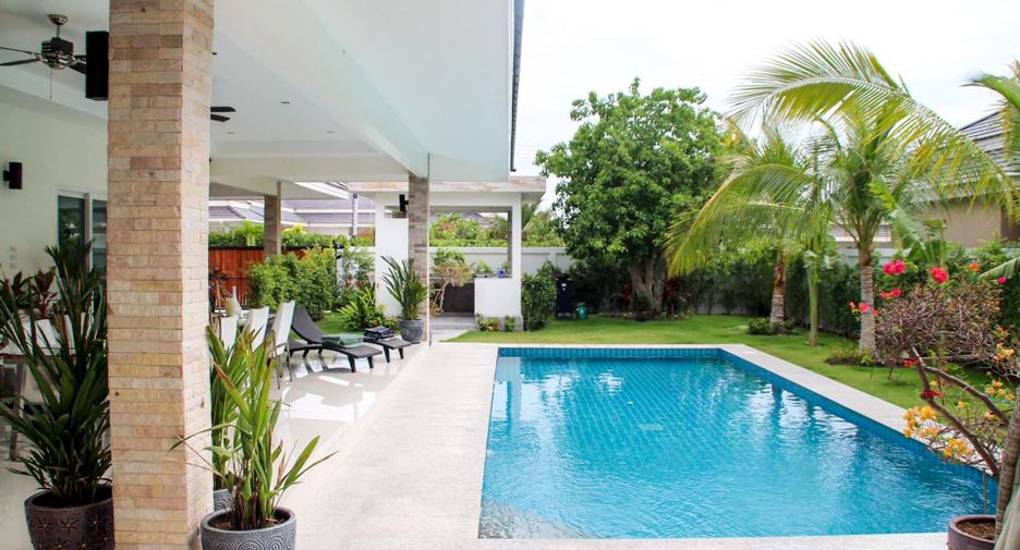 Palm Pool Villas