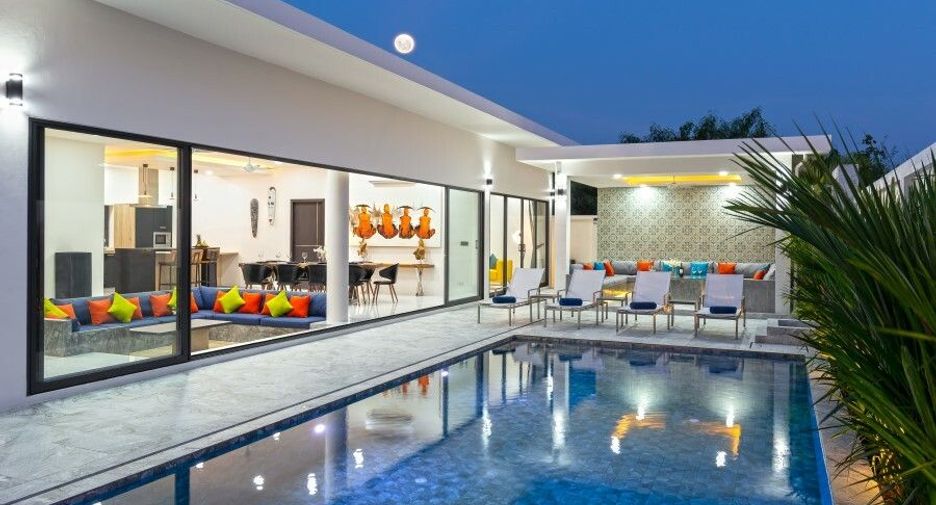 Brianna Luxuria Villas
