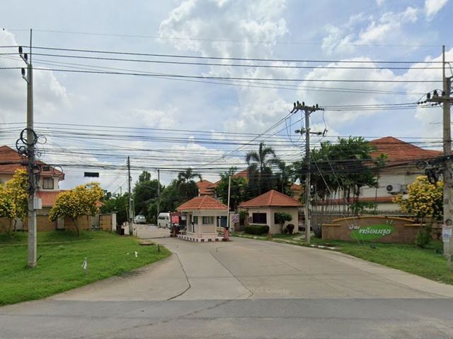 Phrom Suk Village Ayuttaya
