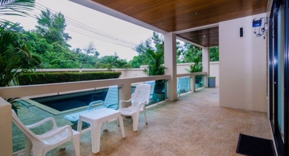 Hill Side Apartment