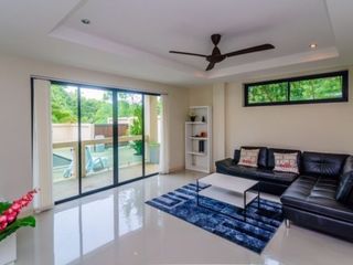 Hill Side Apartment