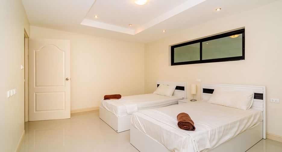 Hill Side Apartment