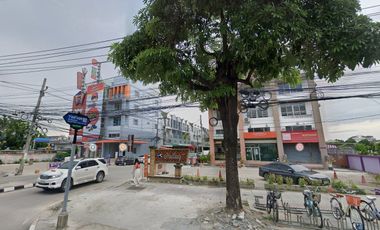 Baan Ruenruedee (Ram Khamhaeng 180)