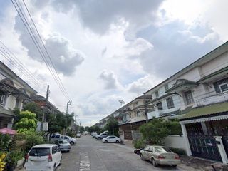 Baan Ruenruedee (Ram Khamhaeng 180)
