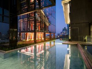 Ashton Silom