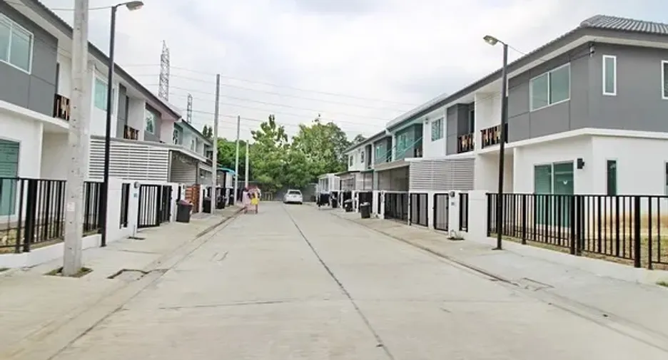 Baan Pruksa 84 Phetkasem 63 - Outer Ring Road.