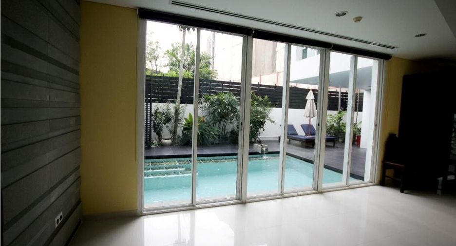 The Tree Sathorn