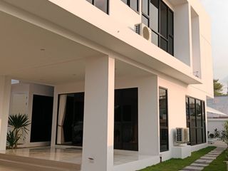 Продажа 4 спальни вилла в Банг Ламунг, Чонбури