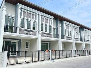 Golden Town Kad Ruam Chok