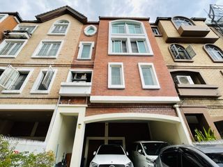 Yenakart Residence