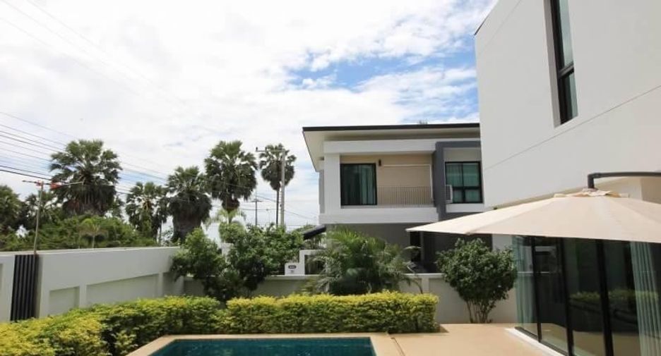 Baan Glai Talay