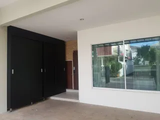 Thanapat Haus Sathorn-Narathiwas