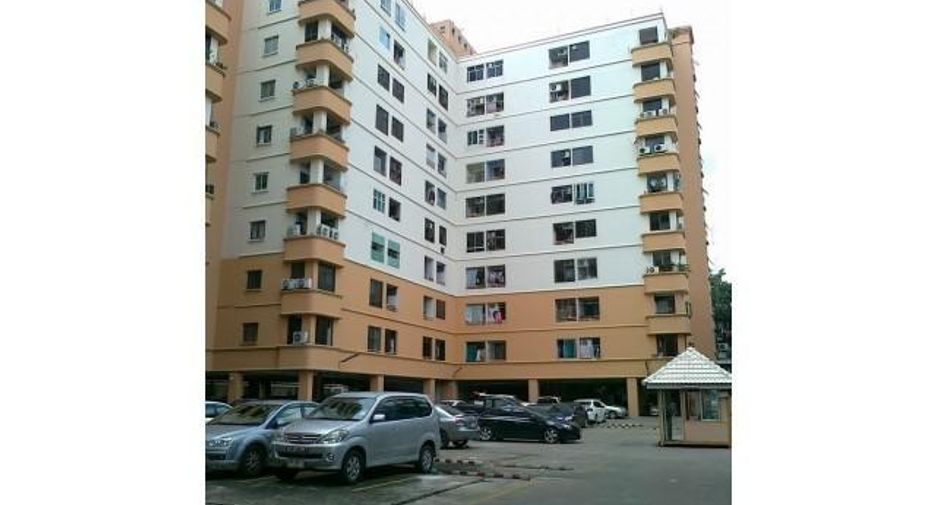 B.R. Condo - Condo in Bang Kapi | Hipflat