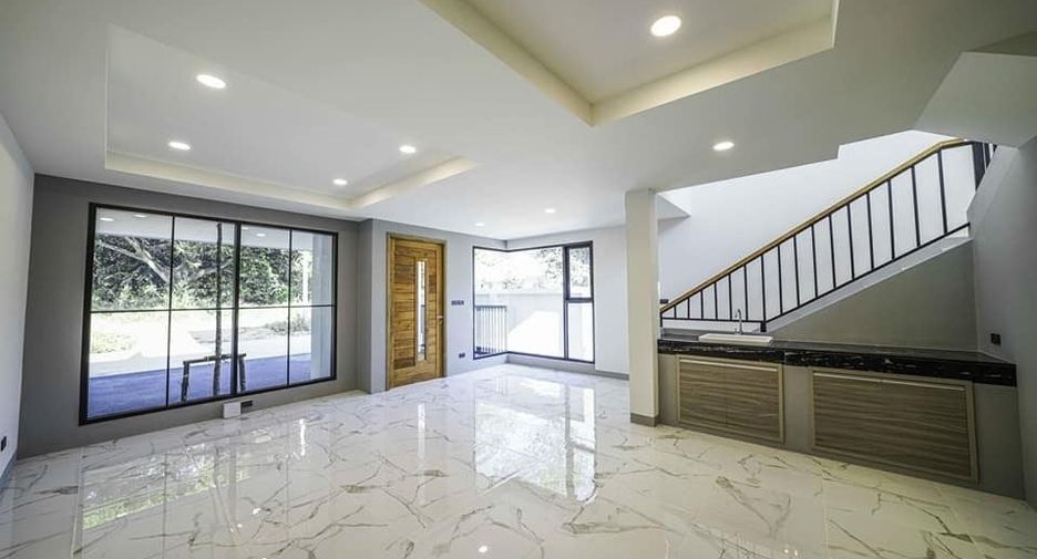 Baan Avarin Home