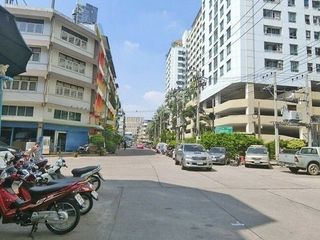 The Station Sathorn - Bangrak