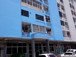 Sriphuwanart Condominium