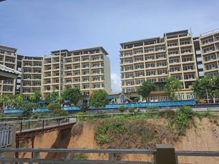 普拉悬崖海滩
