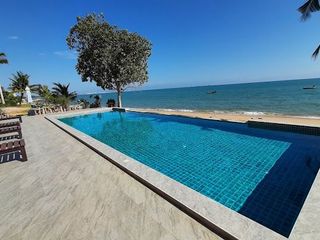 普拉悬崖海滩