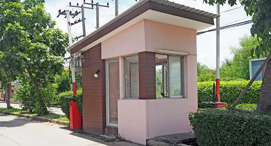 ภัทรนิเวศน์
