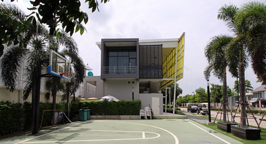 Perfect Park Bang Bua Thong