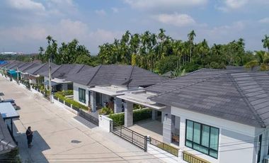 瓦纳隆村