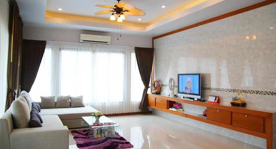 Haus Piam Mongkhon 4