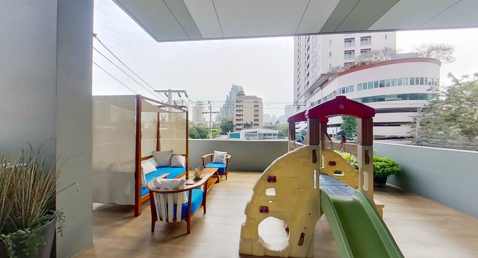 Azuri Sukhumvit 39