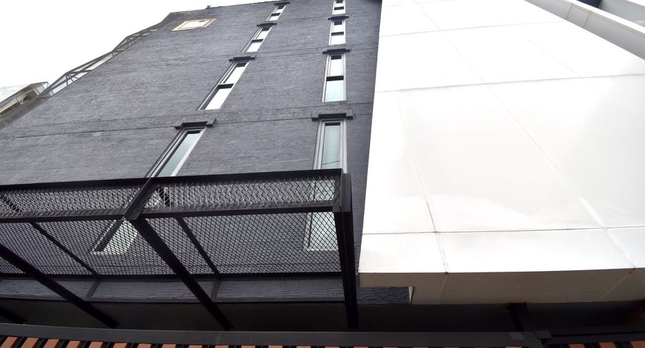 Qube Sukhumvit soi 46