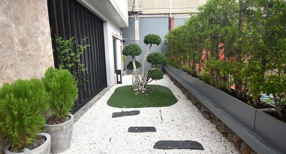 Qube Sukhumvit soi 46