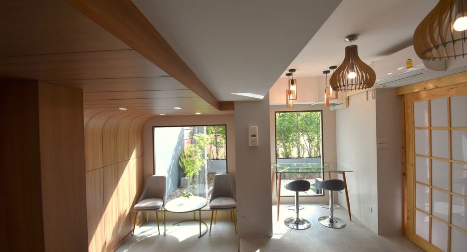 Qube Sukhumvit soi 46