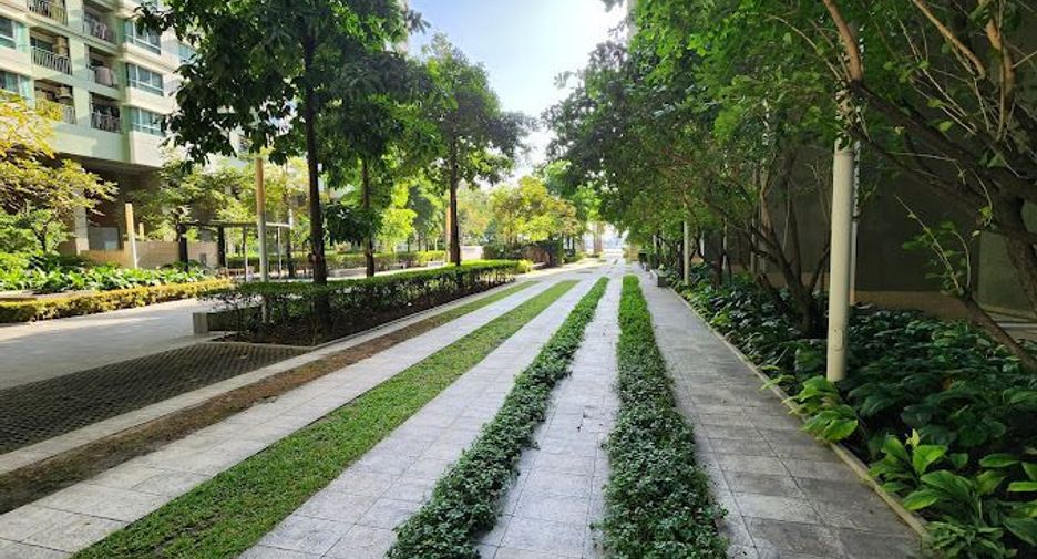 Lumpini Park Riverside Rama 3