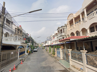 Rung Rueang Village