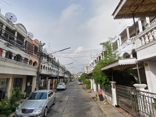 Rung Rueang Village