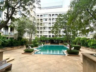 Green Point Silom