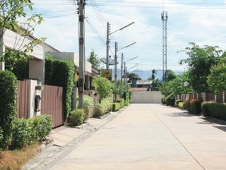 เดอะ บราวน์เฮ้าส์ ชลบุรี