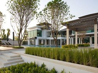 Mantana Rama 9-Srinakarin