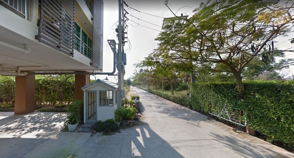 บลู สกาย คอนโดมิเนียม