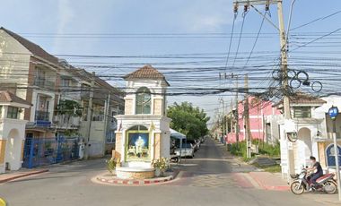 Royal Saimai Village