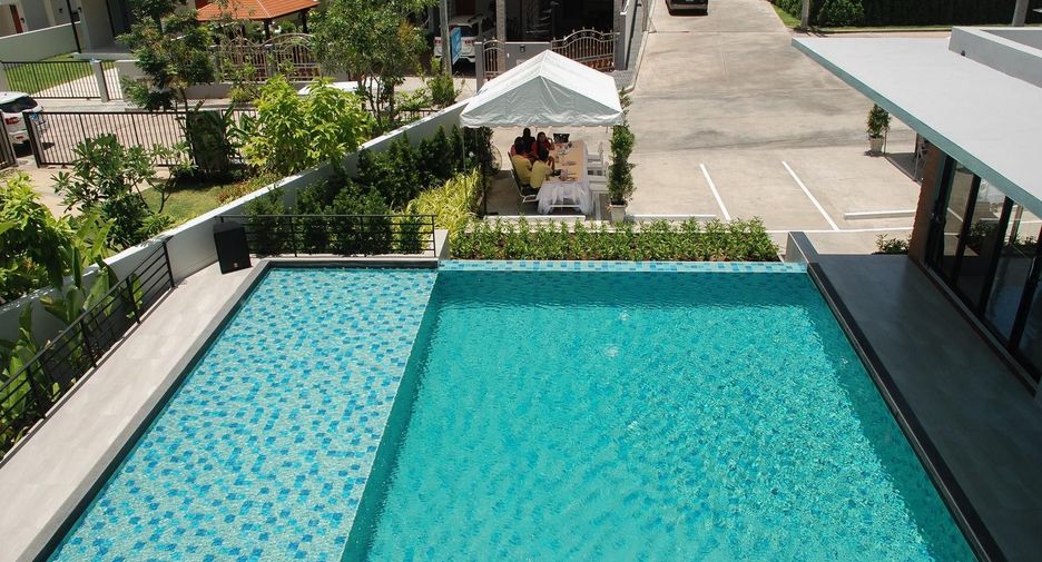 The Seasons Bangrak Sanam Bin