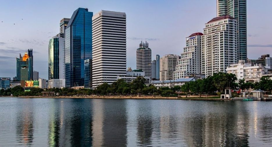 Lake Ratchada Office Complex