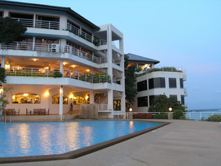 Resort de Piedras Hermosas, Agua Clara