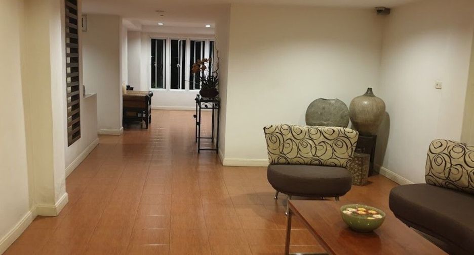 39 Place Apartment