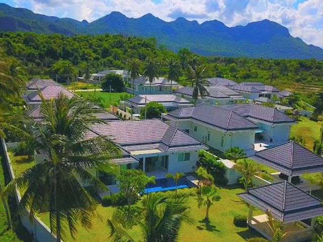 White Beach Villas