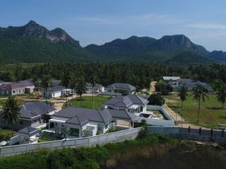 White Beach Villa