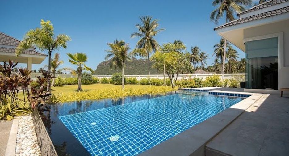 White Beach Villas