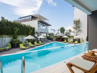 Nautilus Apartments