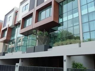 The park lane 22