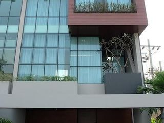 The park lane 22
