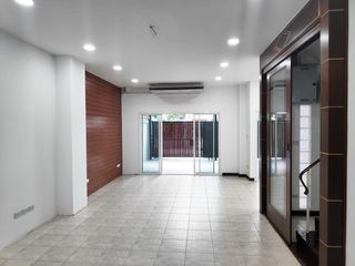 Baan Sri Pramot