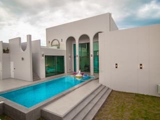 Reeva Pool Villa (Cha-am)